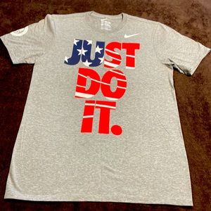 Nike T-shirt